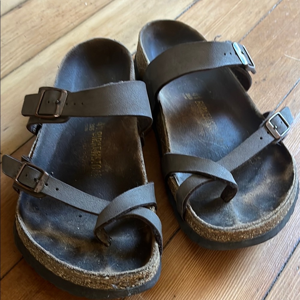 Brown Leather Sandals with Buckle Straps